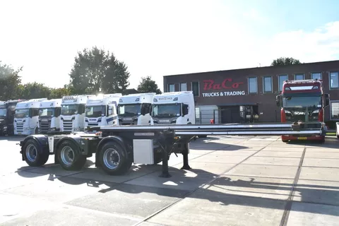 Renders ROC 16.30 ROC 16.30 - X STEERING - LIFT AXLE - BPW AXLES - DISC BRAKES - WABCO SMARTBOARD - GOOD CONDITION -