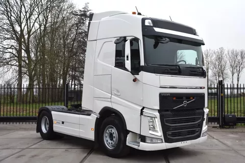 Volvo FH 460 Globe 4x2 - FULL AIR - 628 TKM - HYDRAULIC SYSTEM - PTO - NAVI - 2 x FUEL TANKS -