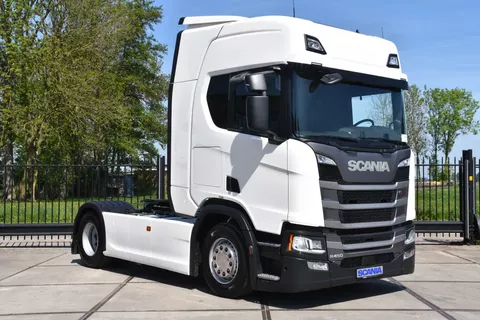 Scania R R450 NGS 4x2 - RETARDER - ACC - 709 TKM - PARK. AIRCO - 4 POINT AIRSUSP. REAR - 2 x FUEL TANKS - LED LIGHTS -