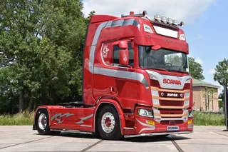 Scania R R650 V8 NGS 4x2NB - LIKE NEW - RETARDER - FULL AIR - PARK. AIRCO - 4 POINT AIR SUSP. - 2 x FUEL TANKS - ALCOA'S -