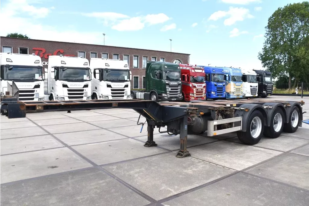 Pacton T3-010 - 2 x LIFT AXLE - BPW AXLES - DRUM BRAKES - 2 x EXTENDABLE -