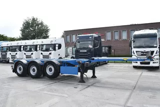 Broshuis MFCC - LIFT AXLE - SAF AXLES - DISC BRAKES - 2 x EXTENDABLE - EXCELLENT CONDITION -