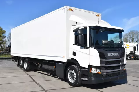 Scania P P280 NGS 6x2*4 - ONLY 146 TKM - AIRCO - 9 TONS FRONT AXLE - 3 SEATS - ELEVATOR - EXCELLENT CONDITION -