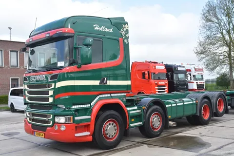 Scania R R520 HL V8 8x2 - EURO 6 - MANUAL - RETARDER - WHEELBASE: 510 cm - 10 TONS FRONT AXLE - XENON -